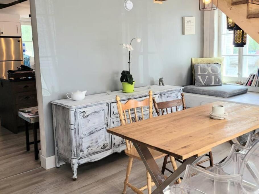 Om Chalet 1 Avec Spa Face Au Fleuve Saint-Jean Exteriér fotografie